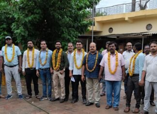 राज्य कर कार्यालय में नवनिर्वाचित पदाधिकारियों का हुआ भव्य स्वागत ,मिर्जापुर