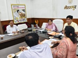 विंध्याचल के दुकानदार और मकान मालिकों के लिए ढाई फुट फाइबर शेड अविलम्ब लगाने का निर्देश जारी