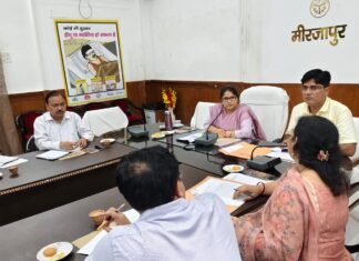 विंध्याचल के दुकानदार और मकान मालिकों के लिए ढाई फुट फाइबर शेड अविलम्ब लगाने का निर्देश जारी