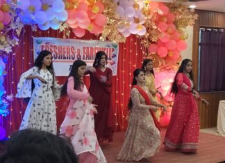छात्र छात्राओं की फ्रेशर्स और फेयरवेल पार्टी का भव्य आयोजन -MIRZAPUR