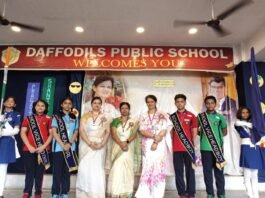 डैफोडिल्स पब्लिक स्कूल संकट मोचन शाखा में अलंकरण समारोह का आयोजन