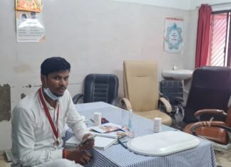 मिर्जापुर मंडली अस्पताल में 2:00 बजे से पहले डॉक्टर चैंबर से हो जाते हैं गायब