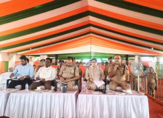 मुख्यमंत्री के कार्यक्रम को सकुशल संपन्न कराने के लिए उच्च अधिकारियों ने की आवश्यक बैठक ,मिर्जापुर