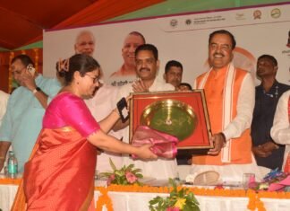 उत्तर प्रदेश के उपमुख्यमंत्री केशव प्रसाद मौर्य का जनपद मिर्जापुर के पैडापुर में आयोजित कार्यक्रम संपन्न
