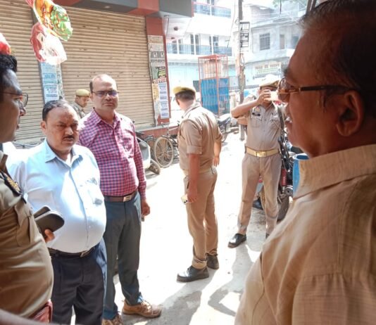 नगर के पटाखा की दुकानों का किया गया आकस्मिक निरीक्षण