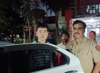 जापानी नागरिक योशीफूमी के वाहन का मिर्जापुर में एक्सीडेंट, पुलिस ने विदेशी व्यक्ति को पहुंचाया एयरपोर्ट