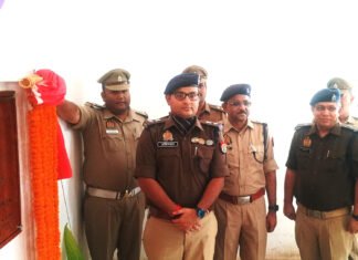 पुलिस अधीक्षक मीरजापुर द्वारा यातायात माह नवम्बर-2024 का किया गया शुभारंभ