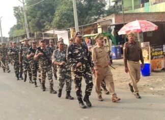 आमजन को भयमुक्त होकर मंझवा में मतदान करने का दिया गया संदेश —