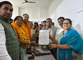 विधानसभा मझवां में मतगणना शान्तिपूर्ण सम्पन्न, जिला निर्वाचन अधिकारी ने विजयी प्रत्याशी को दिया प्रमाण पत्र