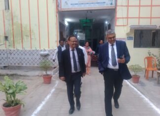 मोर्चाधर स्थित सम्प्रेक्षणगृह किशोर में वाचनालय का उदघाटन किए जनपद न्यायाधीश