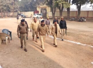 पीसीएस परीक्षा 2024 को सकुशल संपन्न कराने के लिए एसपी ने किया केन्द्रों का भ्रमण