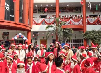 बड़े ही धूमधाम से मनाया गया डैफोडिल्स स्कूल में क्रिसमस का पर्व