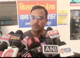 घूस लेते एसडीएम सदर मीरजापुर के पेशकार गिरफ्तार