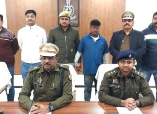 चुनार में युवक की हत्या से सम्बन्धित अभियुक्त गिरफ्तार, मृतक का मोबाइल व कपड़ा बरामद