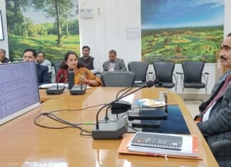 मण्डलायुक्त ने एक करोड़ से अधिक लागत की निर्माणाधीन परियोजनाओं की समीक्षा कर प्रगति बारे में ली जानकारी