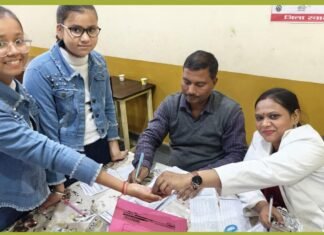 राष्ट्रीय कृमि मुक्ति दिवस (10 फरवरी) के उपलक्ष्य में सेठ द्वारका प्रसाद बजाज स्कूल के बच्चों ने खाई दवा
