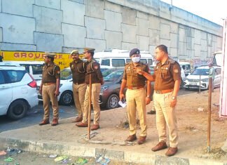 मिर्जापुर पुलिस प्रशासन यातायात को लेकर अब महाशिवरात्रि की तैयारी में हुआ और सक्रिय