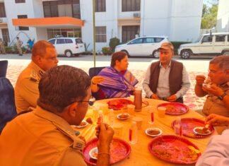 महाकुंभ 2025 के शांतिपूर्ण समापन के उपलक्ष्य में विंध्याचल डाक बंगले पर भोज कार्यक्रम आयोजित