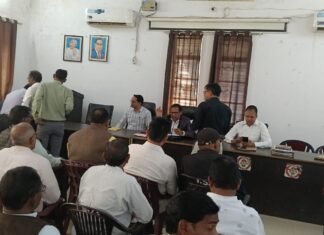विभिन्न तहसीलों में विधानसभाओं के राजनैतिक दलो के पदाधिकारियों के साथ की गई बैठक