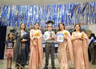 डैफोडिल्स स्कूल के मेधावी छात्र-छात्राओं को किया गया पुरस्कृत