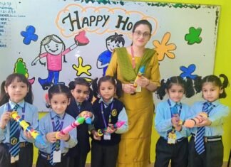 डैफोडिल्स पब्लिक स्कूल में बच्चों ने उत्साह पूर्वक मनाया होली का पावन पर्व