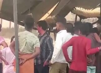 मिर्जापुर स्थित नवीन मंडी में लगी भयंकर आग