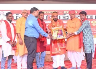 महोत्सव के द्वितीय दिन उपाध्यक्ष राज्य पिछड़ा वर्ग आयोग (राज्यमंत्री) ने दीप प्रज्ज्वलित कर किया शुभारम्भ