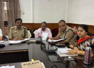 मीरजापुर कलेक्ट्रेट में कंट्रोल रूम की हुई स्थापना, 24 घंटे रहेगा सक्रिय