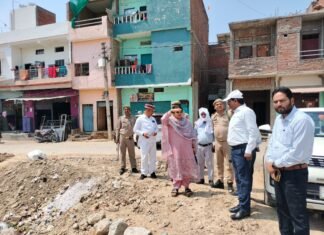 जिलाधिकारी ने निर्माणाधीन सुरेकापुरम् तालाब का किया निरीक्षण