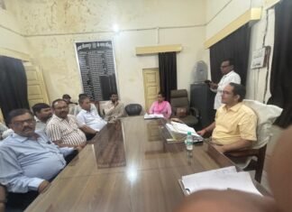 विंध्य विकास प्राधिकरण के बैठक में कई वर्षों से जमे अधिकारी भी रहे मौजूद