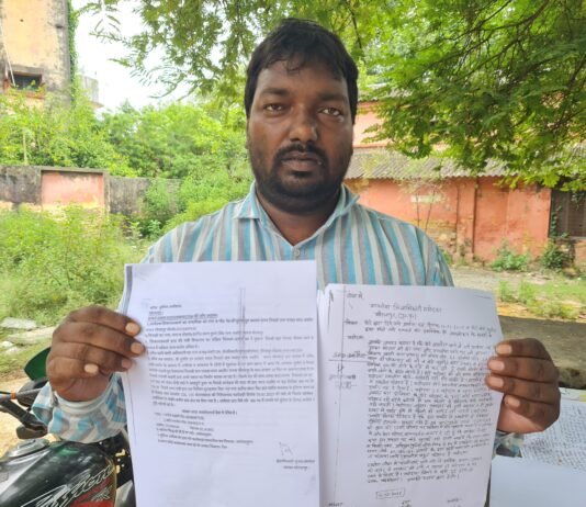 मीरजापुर – बारजा सड़क पर निकालने की शिकायत करना परिजनों को पड़ा भारी