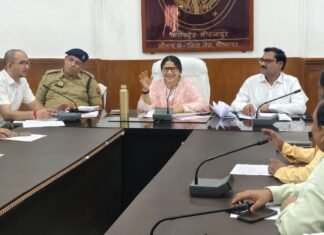 विन्ध्यवासिनी देवी मंदिर को आनलाइन दान देने के लिए बैंक में खाता खोलने की हो रही तैयारी