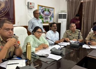 जलूस में शामिल ताजिया की अधिकतम ऊंचाई सिर्फ 12 फीट निर्धारित- डीएम मिर्जापुर