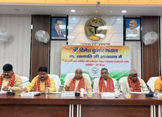 मीरजापुर के सभी उपकेन्द्रों पर अधिकारियों व लाइनमैनो के नाम व मोबाइल नम्बर की सूची लगाने का निर्देश