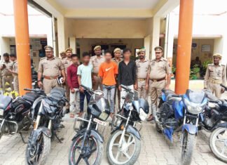 छोटे उम्र के 04 वाहन चोर गिरफ्तार, चोरी की 06 अदद मोटरसाइकिल बरामद