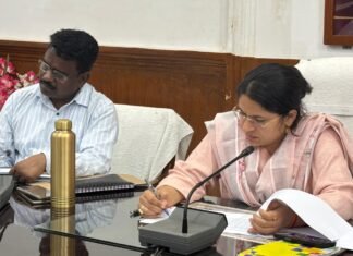 चकबंदी अधिकारी चकबंदी कार्य में ग्रामीणों/कृषको के हित को ध्यान में रखते हुए करे कार्य -डीएम
