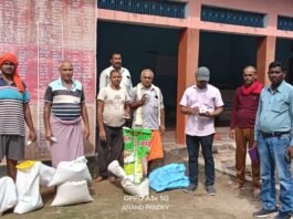 मिर्जापुर में गंगा नदी 5 सेंटीमीटर प्रति घंटे की रफ्तार से घट रही हैं ,खतरे के निशान से नीचे पहुंची मां गंगा