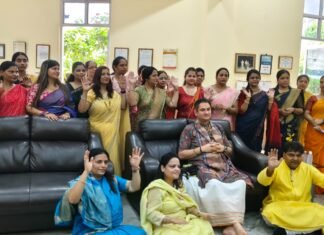 श्री द्वारकाधीश जी मंदिर की 125वीं वर्षगांठ पर पुण्डरीक गोस्वामी महाराज का मिर्जापुर में हुआ आगमन