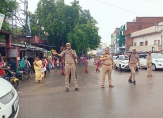 त्यौहार में एसएसपी मिर्जापुर ने खुद यातायात व्यवस्था का लिया जाएगा