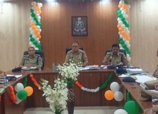मिर्जापुर वरिष्ठ पुलिस अधीक्षक ने पुलिस के सभी तंत्रों को परखा,सक्रीय रहने का दिया निर्देश