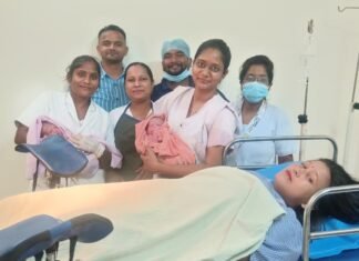 *एपेक्स ट्रस्ट हॉस्पिटल में नॉर्मल डिलेवरी से हुए पहले जुड़वाँ बच्चे