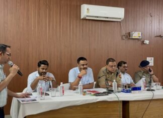 नवरात्र मेला के दौरान निर्धारित ड्रेस व आईकार्ड धारक पण्डा ही मन्दिर में कर सकेंगे प्रवेश