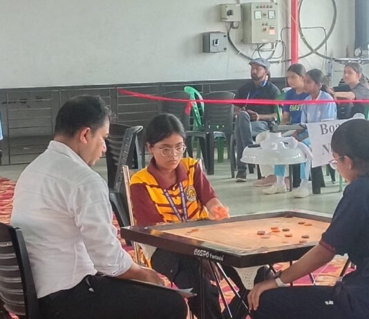 National Carrom Competition में बजाज स्कूल की छात्रा आद्रिका अग्रहरि के श्रेष्ठ प्रदर्शन से जनपद के लोग हर्षित