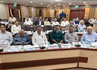 13 लाख बुनकर अमेरिकी निर्यात पर निर्भर,मंत्री के साथ कालीन निर्यातकों की बैठक संपन्न