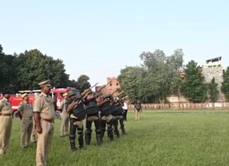 त्योहारों को देखते हुए मिर्जापुर पुलिस ने दंगाइयों से लड़ने के लिए लिया विशेष ट्रेनिंग