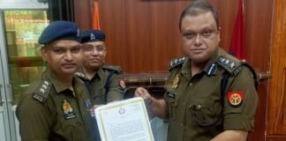 मिर्जापुर के क्षेत्राधिकारी अमर बहादुर को दो प्रशस्ति पत्रों से नवाज़ा गया