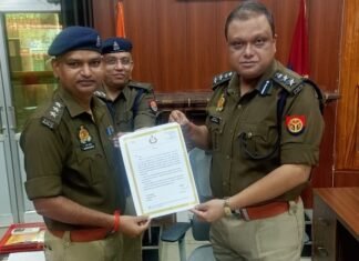 मिर्जापुर के क्षेत्राधिकारी अमर बहादुर को दो प्रशस्ति पत्रों से नवाज़ा गया