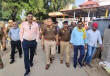 कार्तिक पूर्णिमा स्नान पर्व के मद्देनजर जिलाधिकारी व वरिष्ठ पुलिस अधीक्षक ने घाटों का किया निरीक्षण