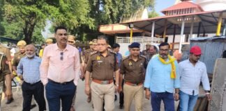 कार्तिक पूर्णिमा स्नान पर्व के मद्देनजर जिलाधिकारी व वरिष्ठ पुलिस अधीक्षक ने घाटों का किया निरीक्षण