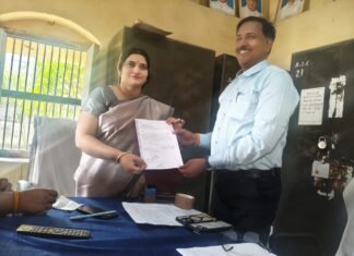 आदर्श इंटर कॉलेज बिसुंदरपुर में नए प्रधानाचार्य ने संभाला कार्यभार